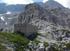 Casermetta-sella-Bila-PecMarco-Pascoli